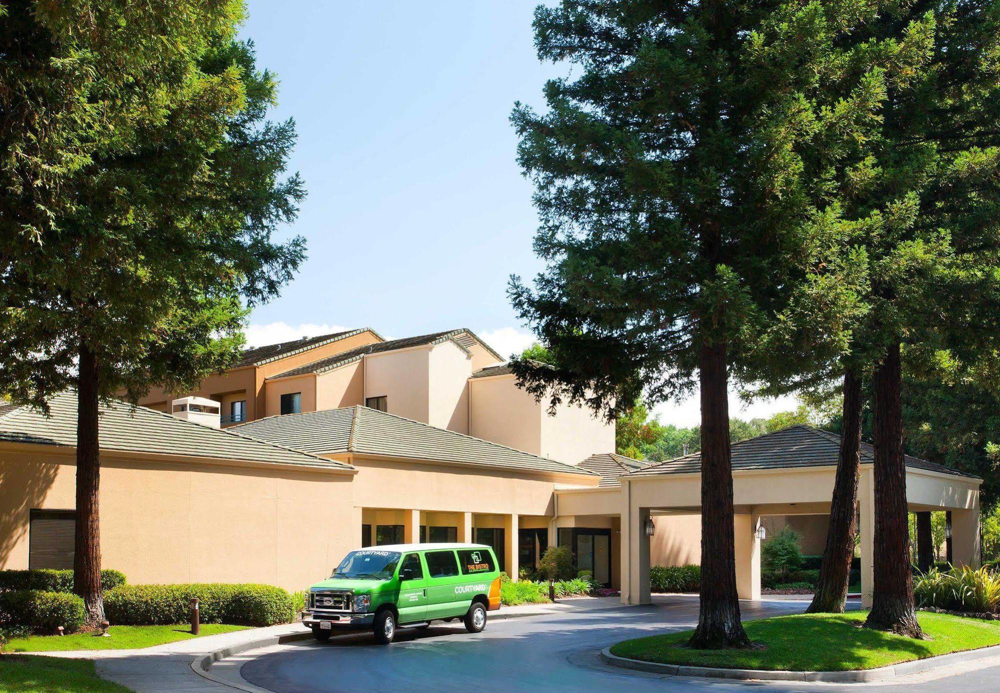 Courtyard Sacramento Airport Natomas Hotel Exterior photo